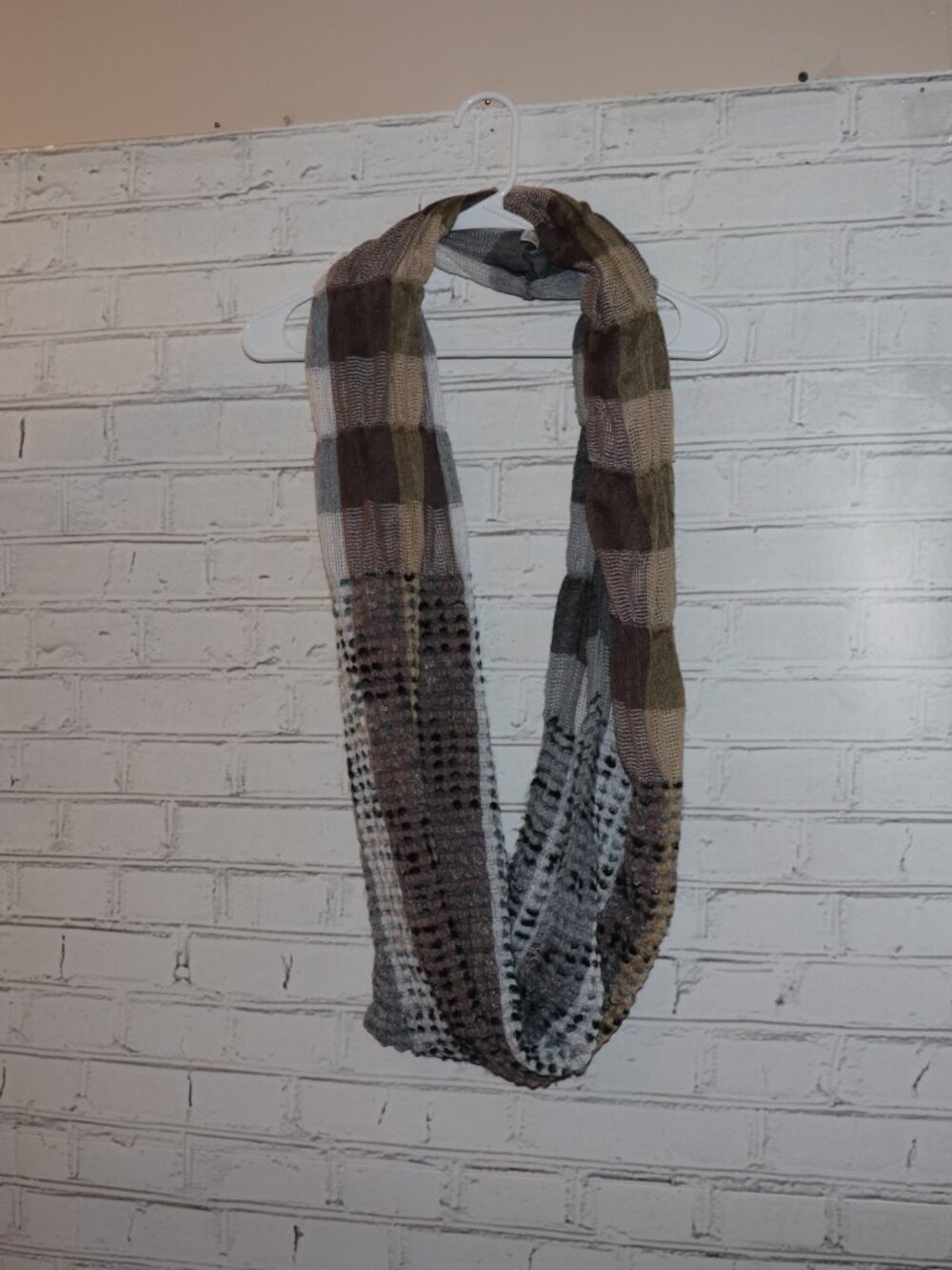 🤎 Brown & Gray Textured Scarf · 60" - Picture 2 of 3